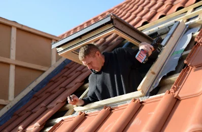 Pose de fenêtres de toit Velux à Gimat